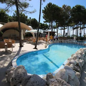 Hotel Dolce, Kryemedhej